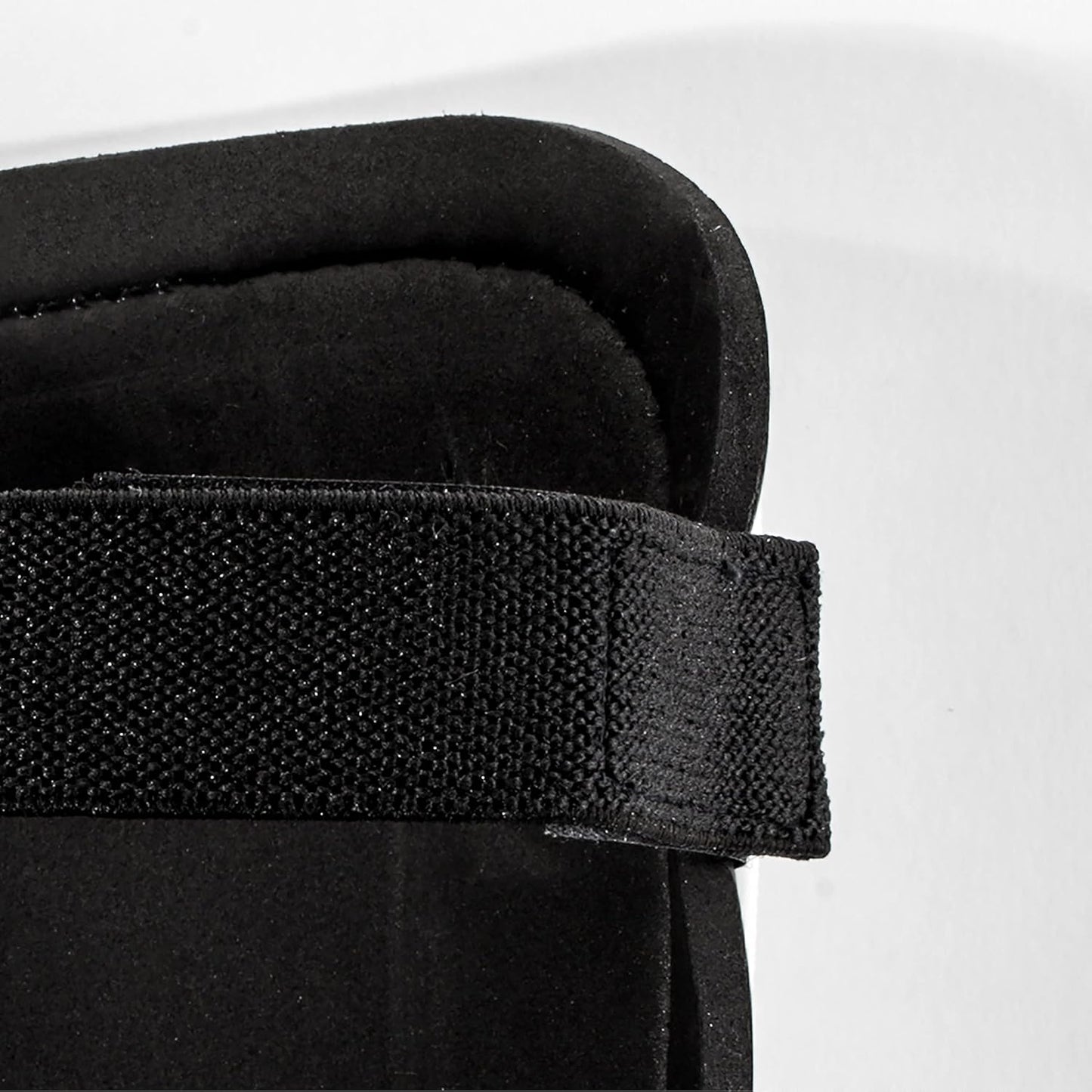 Franklin Super Lightweight Soccer Shin Guards