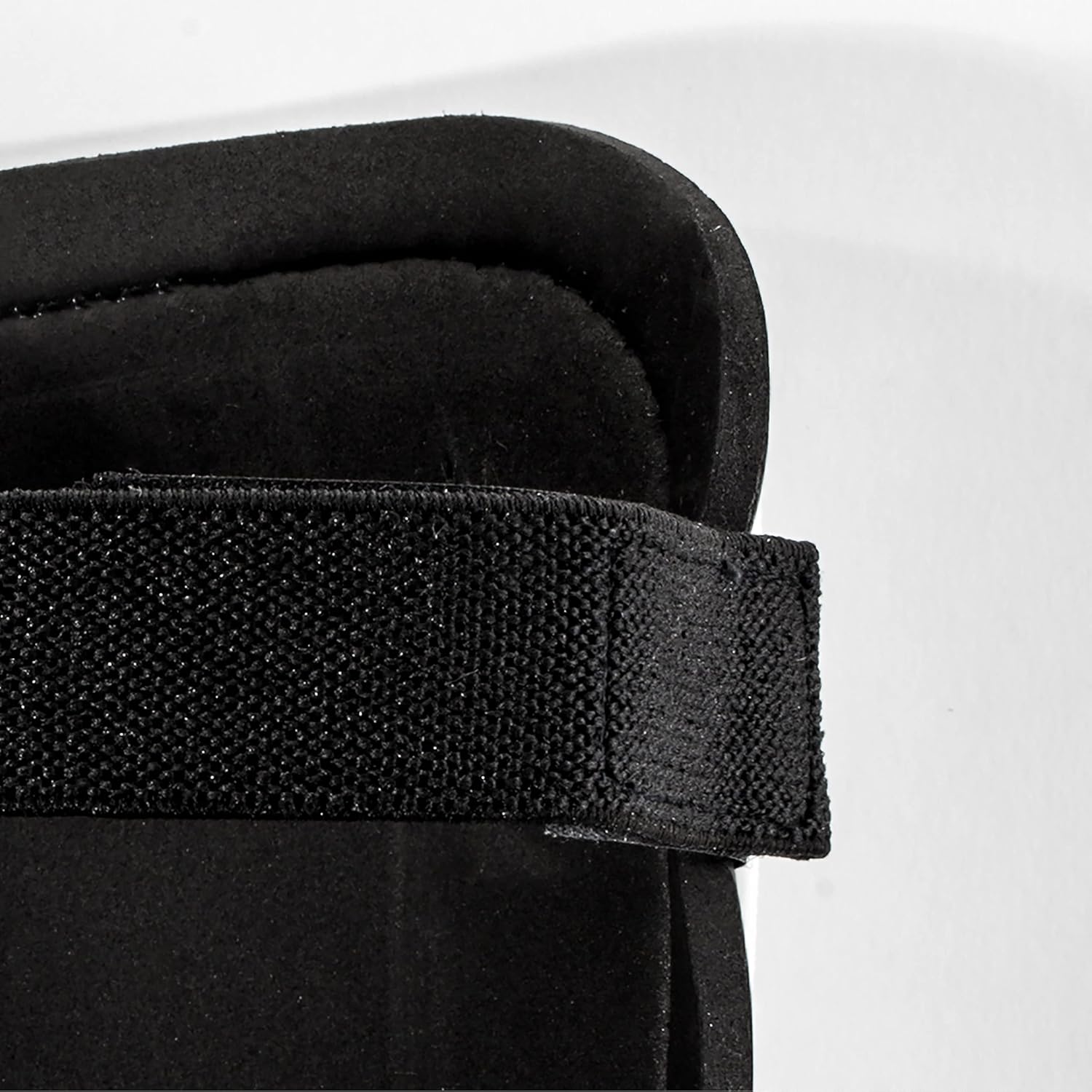 Franklin Super Lightweight Soccer Shin Guards